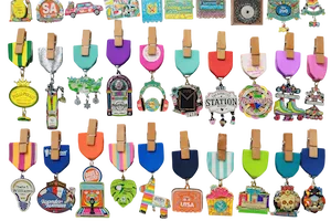 Die-struck custom fiesta medal with zinc alloy base and enamel paint